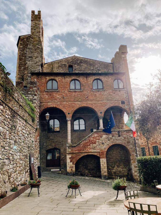 La Casa Nel Castello E Il Giardino Segreto Villa Suvereto Bagian luar foto